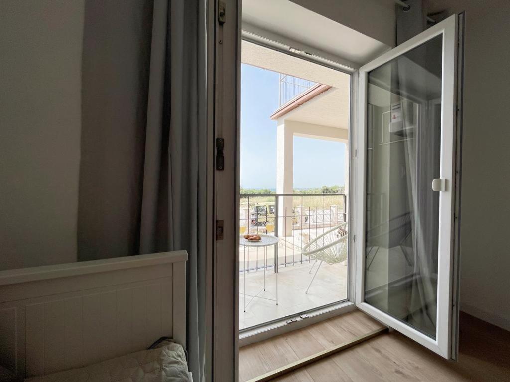 Caramel Comforts With Sea View In Stinjan Only 300 Meters From The Beach Pula Exterior photo