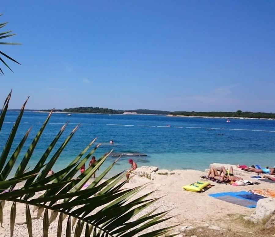 Caramel Comforts With Sea View In Stinjan Only 300 Meters From The Beach Pula Exterior photo